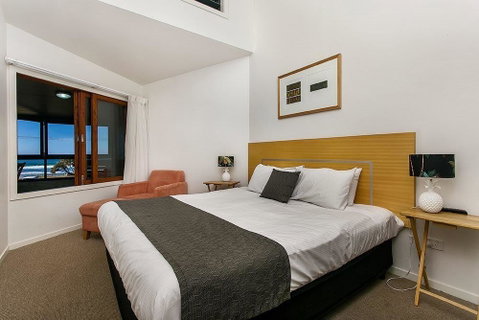 Lennox Holiday Apartments - Your Accommodation 27