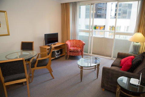 Bond 215 - Your Accommodation 3