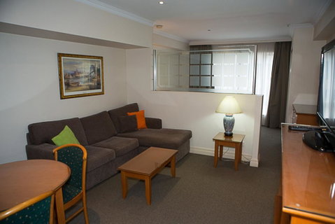 Bond 512 - Your Accommodation 2