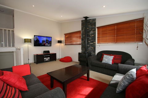 Boronia 5/30 Nettin Circuit - Your Accommodation 0
