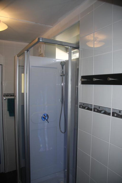 Bower's Hideout - Your Accommodation 3