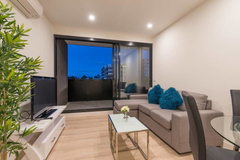 Box Hill Central 1 Bedroom Delight@Elland Avenue - Your Accommodation 2