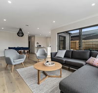 Brand New and Beautiful - Rosebud Holiday Home - Your Accommodation