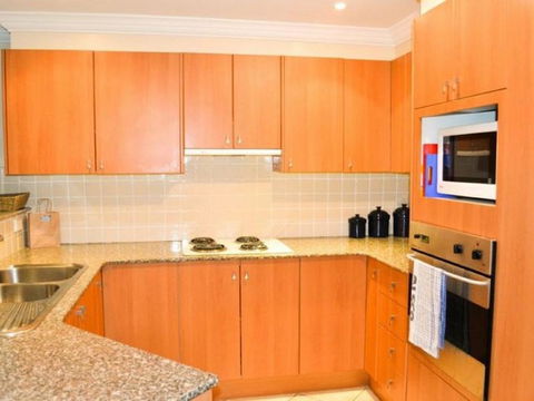 Breakers 1/10 - Your Accommodation 2