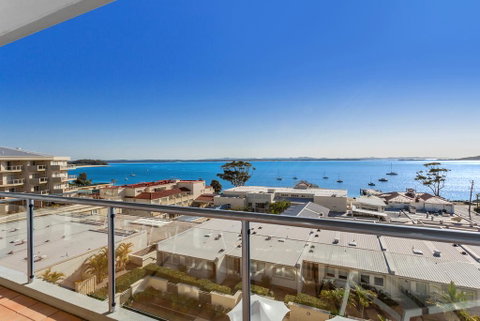 Breakwater Apartment 403 - Your Accommodation 3