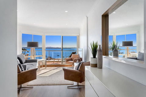 Breakwater Apartment 403 - Your Accommodation 0