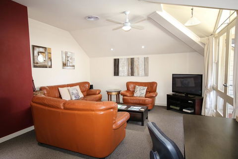 Briars Country Lodge - Your Accommodation 3