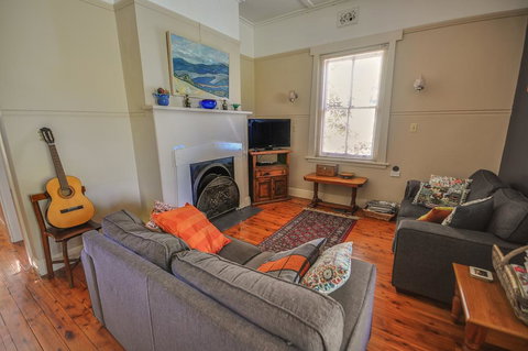 Brigalow Cottage - Your Accommodation 1