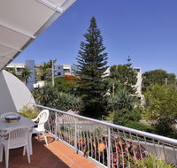 Bright  comfortable in quiet location - Your Accommodation