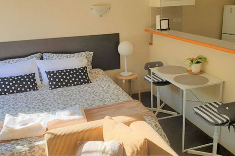 Brisbane City Resort Style Studio Waterfront Apartment - WINTER SPECIAL! - Your Accommodation 2