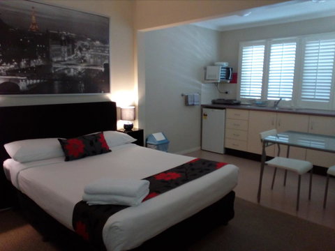 Brisbane Street Studios - Your Accommodation 1