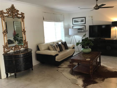 Bunya Cottage - Your Accommodation 0
