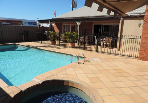 Burke & Wills Mt Isa - Your Accommodation 0