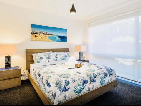 By The Beach - Your Accommodation 3