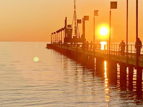 By The Beach - Your Accommodation 1
