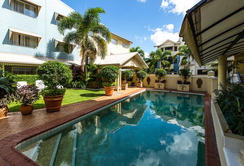 Cairns Queens Court - Your Accommodation 1