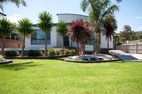 Cambroe - Your Accommodation 0