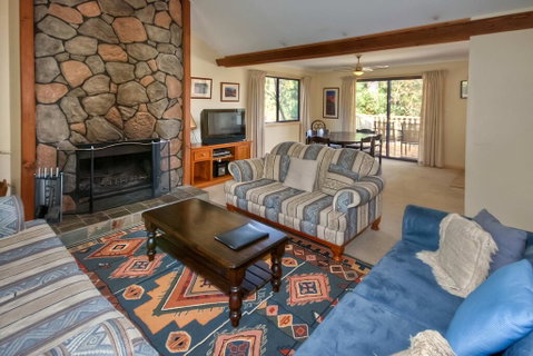 Camelot - Your Accommodation 2