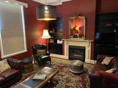 Campbell House - Your Accommodation 1