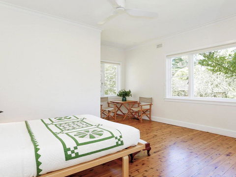 Canary Cottage - Fresh, Clean, Simple & Comfortable - Your Accommodation 2