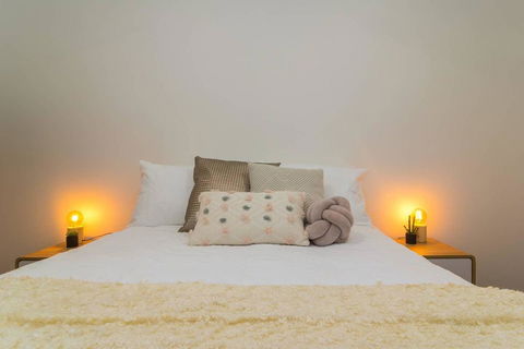 Canopy @ 44-Minutes From The CBD, Train And Cafes - Wifi - Nespresso - Amenities - Your Accommodation 1
