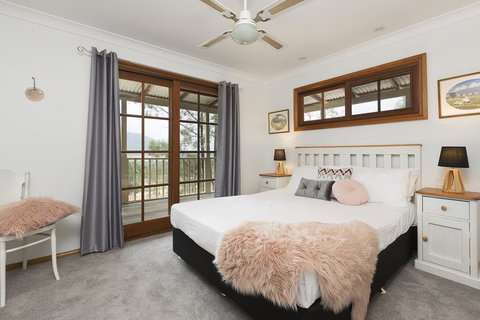 Cants Cottage - Your Accommodation 1