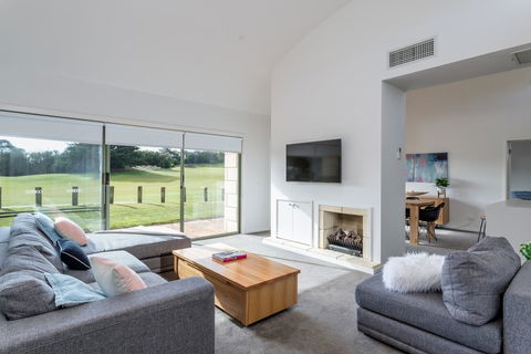 Cape Schanck Golf Getaway - Your Accommodation 0