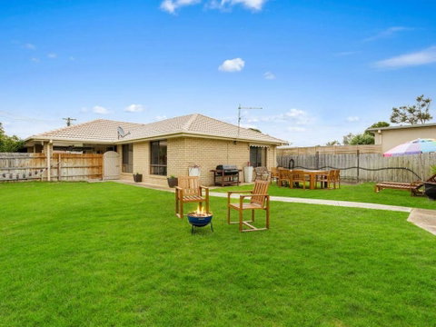 CAPEL Family Home, Large Yard, Close To Beach - Your Accommodation 0