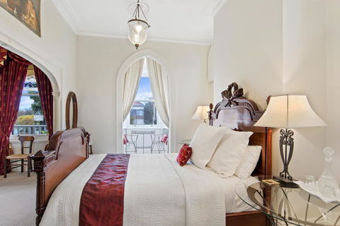 Captains Retreat Apartments And Cottages - Your Accommodation 1
