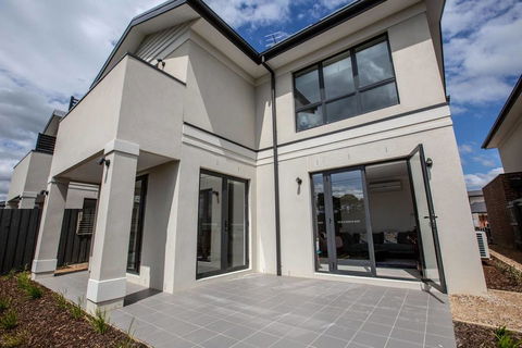Captivating Large 4BR@Narre Warren - Your Accommodation 2