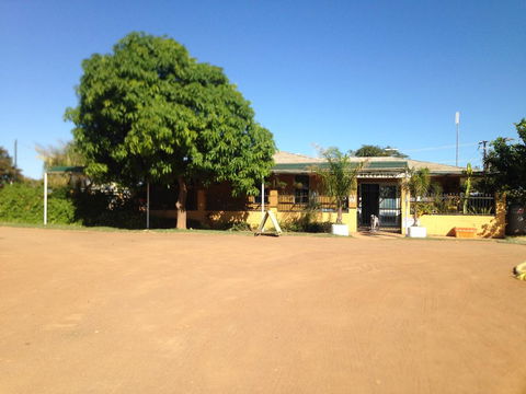 Carnarvon Caravan Park - Your Accommodation 1