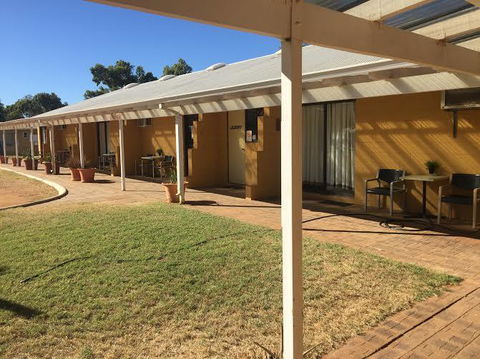 Carnarvon Caravan Park - Your Accommodation 0
