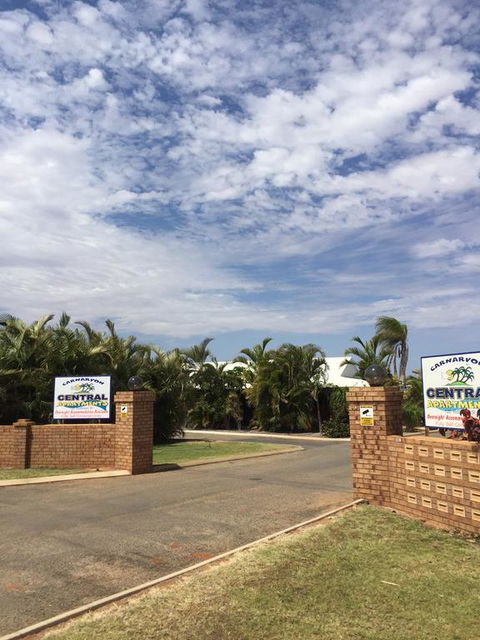 Carnarvon Central Apartments - Your Accommodation 3