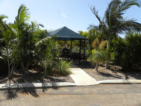 Carnarvon Central Apartments - Your Accommodation 1