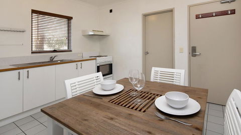 Cascades 7- Centrally Located With Beautiful Views - Your Accommodation 3