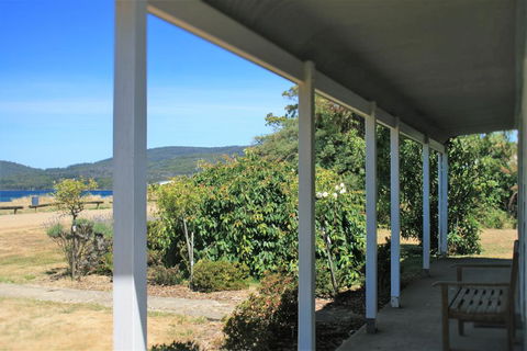 Castaway Cottage - Your Accommodation 2