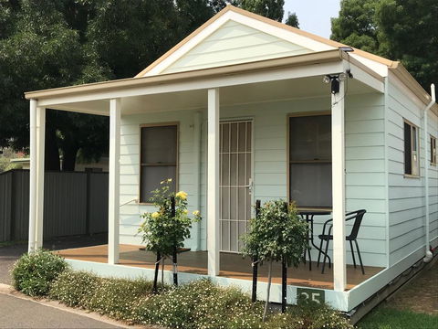 Castlemaine Central Cabin & Van Park - Your Accommodation 2