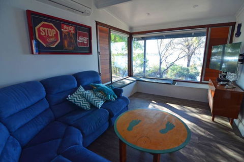 CDC-625 Beach House - Your Accommodation 2