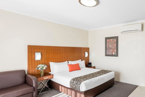 Central Motel & Apartments, Best Western Signature Collection - Your Accommodation 2
