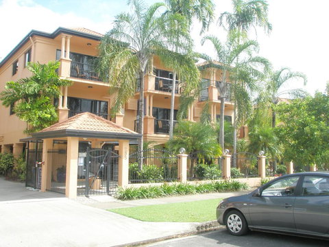 Central Plaza Apartments - Your Accommodation 0