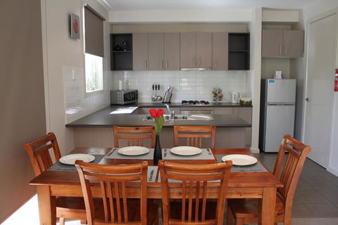 Central Shepparton Apartments - Your Accommodation 2