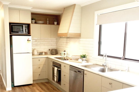 Charlottes Honor - River & Golf Cottage - Your Accommodation 2