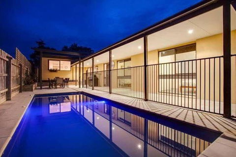 Charmes, Paradise By The Shore - Your Accommodation 0