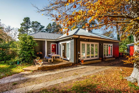 Charming Mountain Cottage - Your Accommodation 1