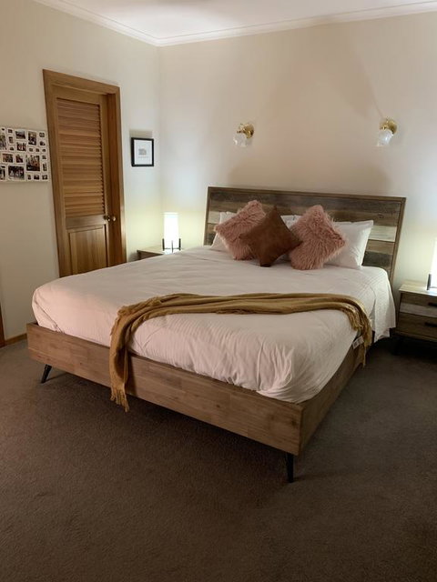 Chateau N'Ville - Your Accommodation 3