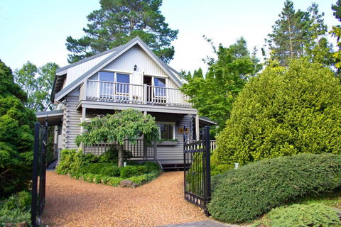 Cherry Cottage - Leura - Your Accommodation 0