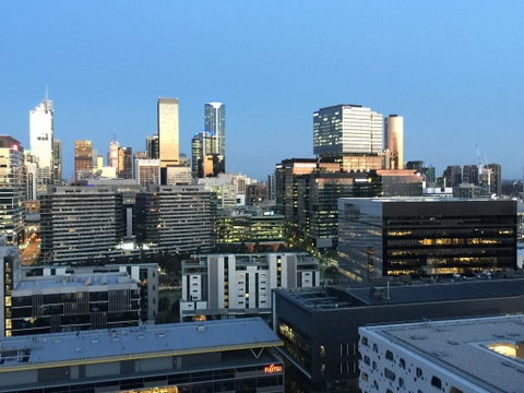 Chic, Modern & Stylish.Stunning Views,Free Parking - Your Accommodation 3