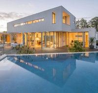 Cinque - Luxury Family Home with Pool Close to Beach and Town - Your Accommodation