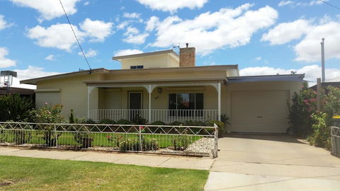 City Holiday Home Mildura - Your Accommodation 0