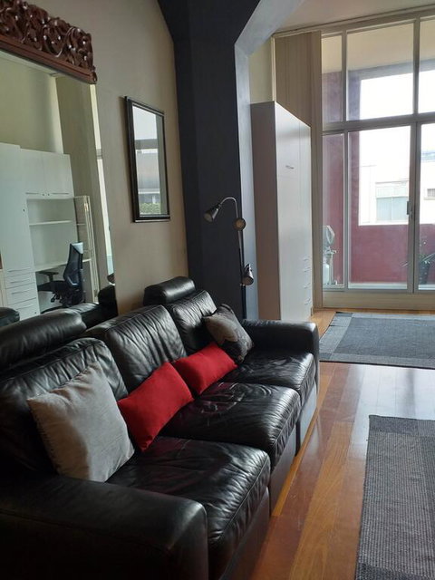 Cleopa Apartment Camperdown - Your Accommodation 3